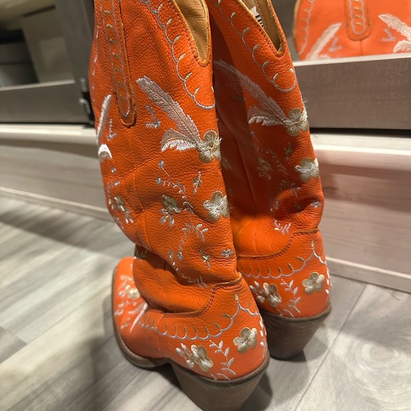 Durango Orange Embroidered Cowboy Boots - Picture 2 of 3